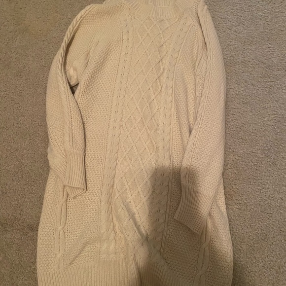 Sweaters - Women’s Cream Sweater | Cozy Knit Pullover Top | Size Medium